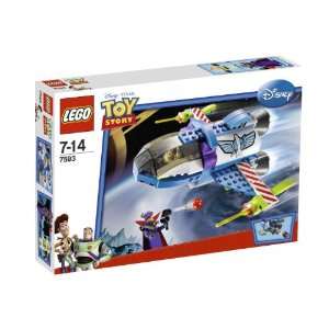  LEGO Toy Story 7593 Buzzs Star Command Spaceship: Toys 