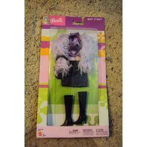  Barbie Beat Street Denim Skirt and Black Boots: Toys 