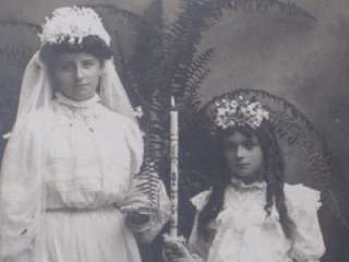   PHOTOGRAPH 2 GIRLS CONFRIMATION FIRST COMMUNION SISTERS APPLETON WI