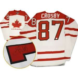   : Signed Sidney Crosby Team Canada Jersey   White: Sports & Outdoors