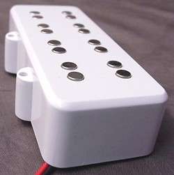 DOUBLE POLE PICKUP FOR 4 STRING BASS GUITAR   WHITE  