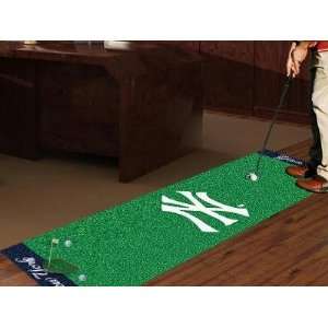   FANMATS MLB   New York Yankees Golf Putting Green Mat
