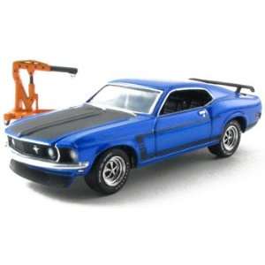  1969 Ford Mustang BOSS 302 w/accessory 1/64 Blue: Toys 