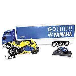  New Ray Yamaha Racing Rig Replica Gift Set   132 Scale 