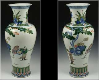 Tall Beautiful Early Republic Period Chinese Famille Verte Porcelain 