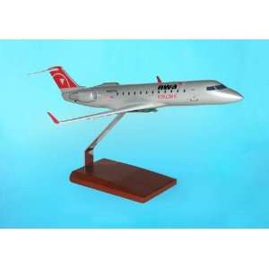    Northwest Airlines Airlink CRJ 200 Model Airplane Toys & Games