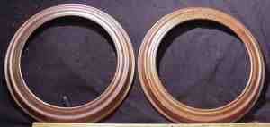 VanHygan & Smythe CS94 Round Wood Plate Frame holders Brown  