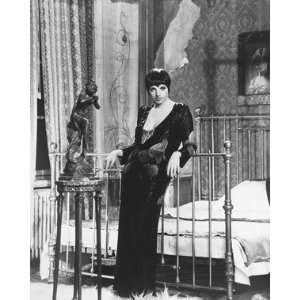  Liza Minnelli 12x16 B&W Photograph