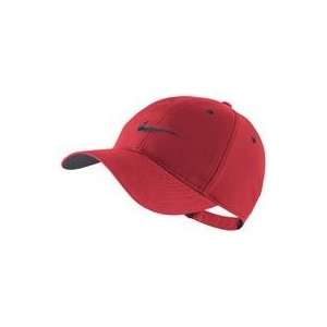  Nike Contrast Stitch Cap   Action Red: Sports & Outdoors