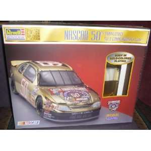   Gold Commemorative Chevy 1/24 Scale Plastic Model Kit: Toys & Games