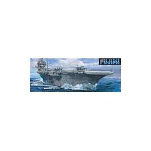   Carrier USS Kitty Hawk CV63 1998 Version Waterli Toys & Games