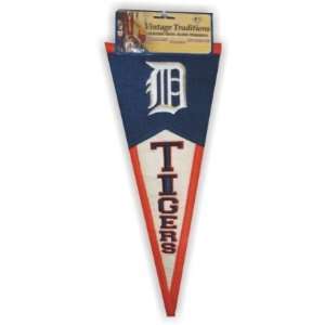 Detroit Tigers Mini Vintage Pennant by Winning Streak Sports  