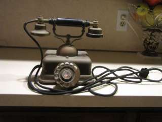 Antique Telephone Made in Japan Model DO 8  