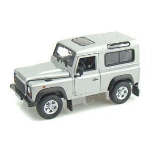  Land Rover Defender 1/24   Silver: Toys & Games