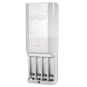  Sanyo eneloop Battery Charger   For 4 AA or 4 AAA 