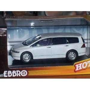   Honda Odyssey 2003 Pearl White 1/43 Scale Diecast Model Toys & Games