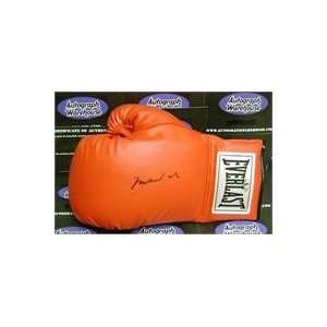  Muhammad Ali autographed Boxing Glove (Steiner Sports 