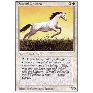   Magic the Gathering   Pearled Unicorn   Revised Edition Toys & Games