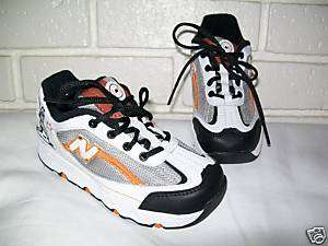 NEW BOYS NEW BALANCE 425 WIDE WIDTH ATHLETIC SHOES 10W  