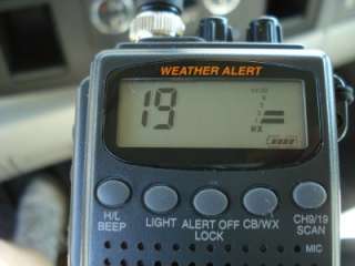 RADIO SHACK 21 1679 Handheld Weather Alert CB Radio w/ Lots of XTRAS 