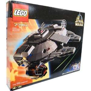 LEGO Star Wars Set #7190 Millennium Falcon Toys & Games